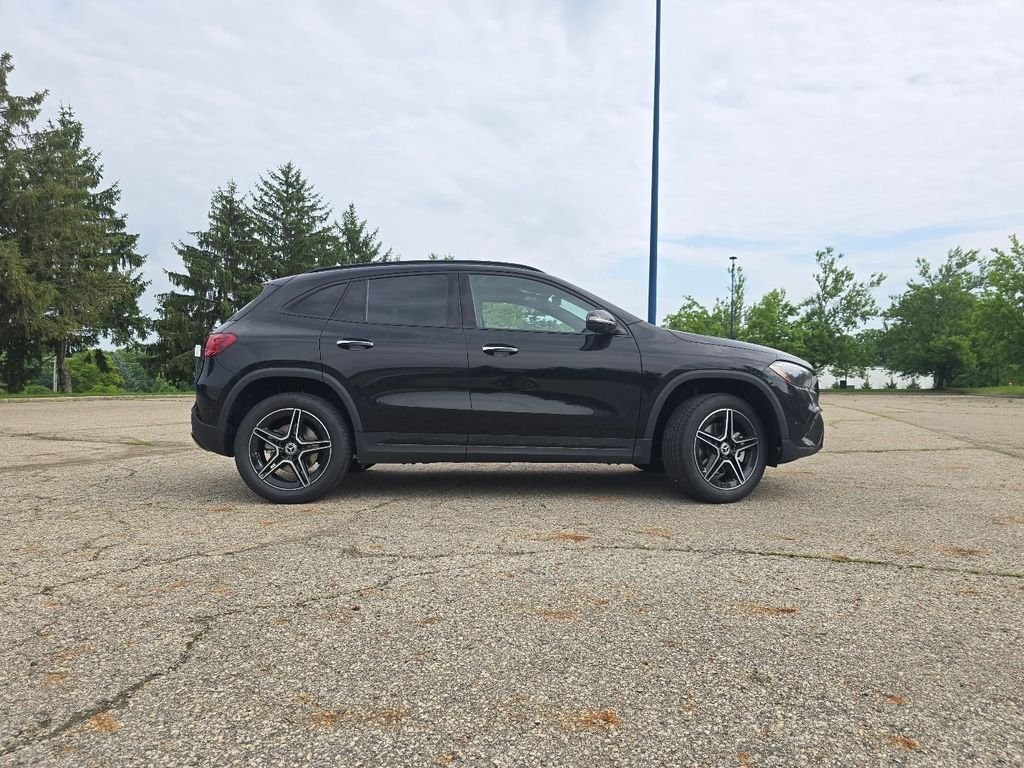 New 2026 Night Black Mercedes-Benz GLA 250 image 17