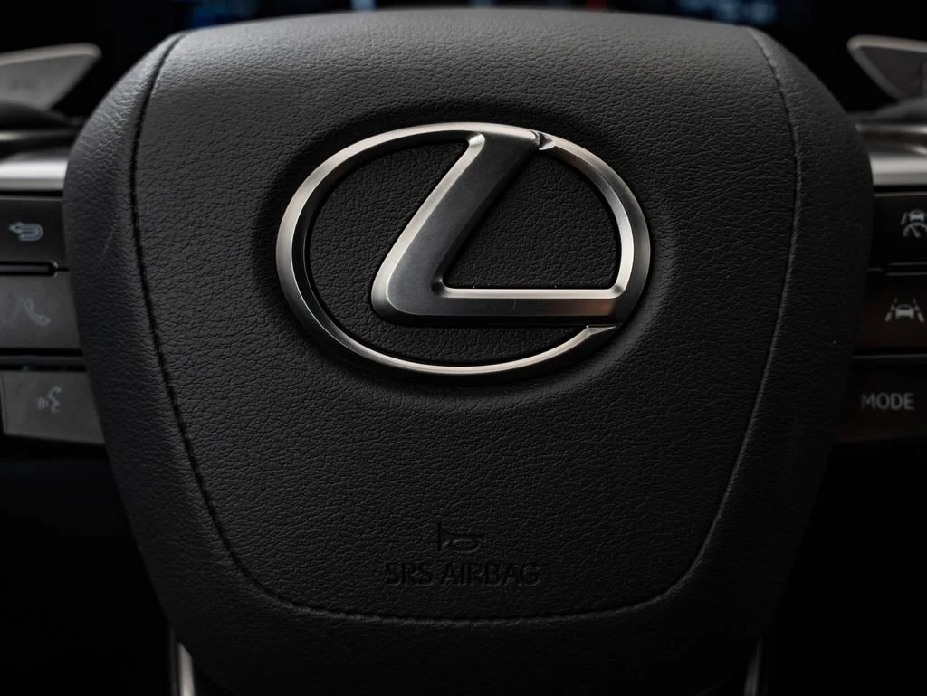New 2026 Wind Chill Pearl Lexus PREMIUM AWD image 32