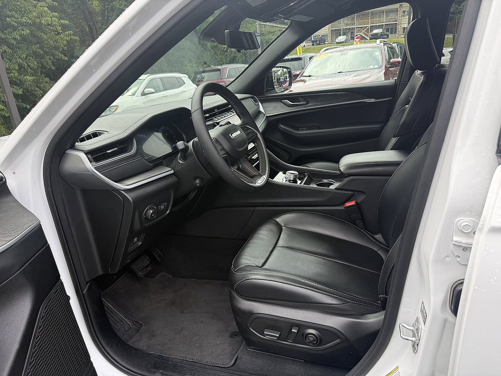 Used 2025 Bright White Clearcoat Jeep Limited image 9