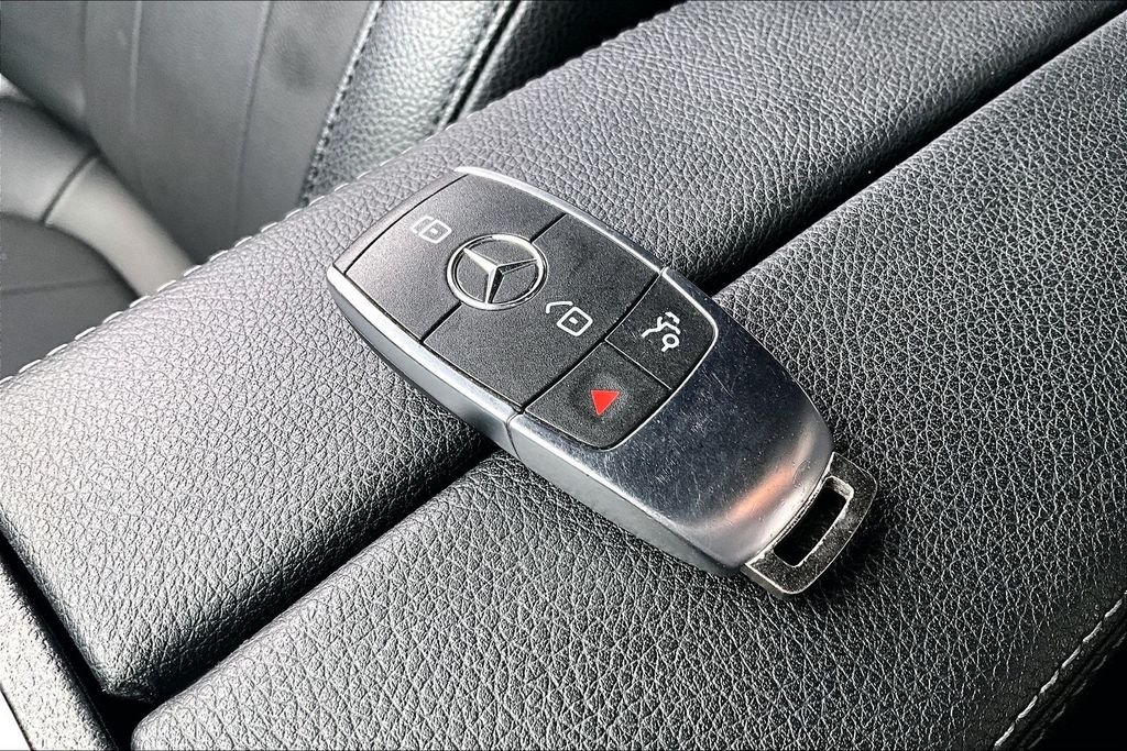 Used 2021 Gray Mercedes-Benz GLA 250 image 10