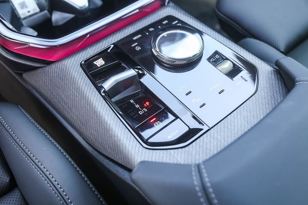 Used 2026 Skyscraper Grey Metallic BMW 30 xDrive image 15