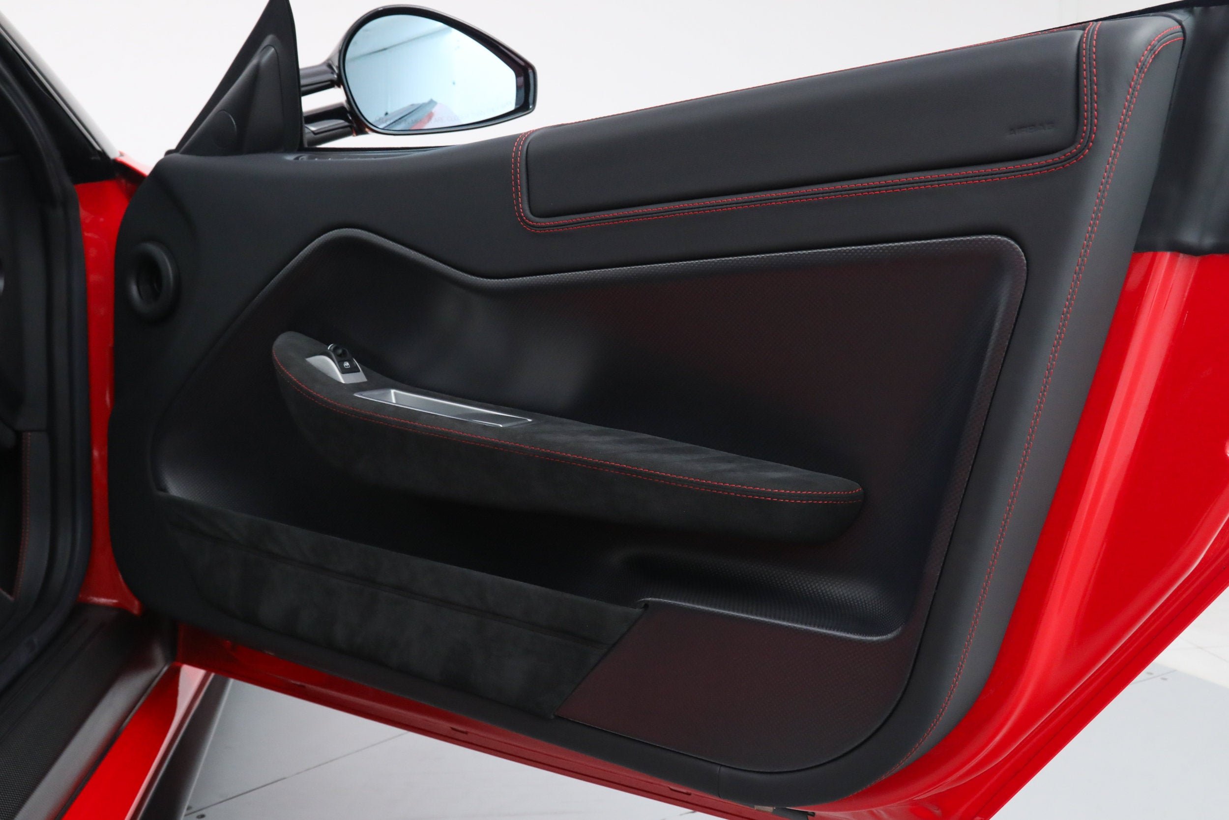 Used 2011 Red Ferrari  image 27