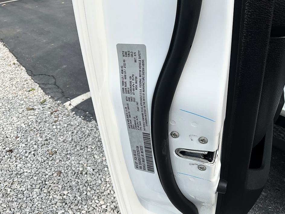 New 2026 Bright White Clearcoat RAM  image 38