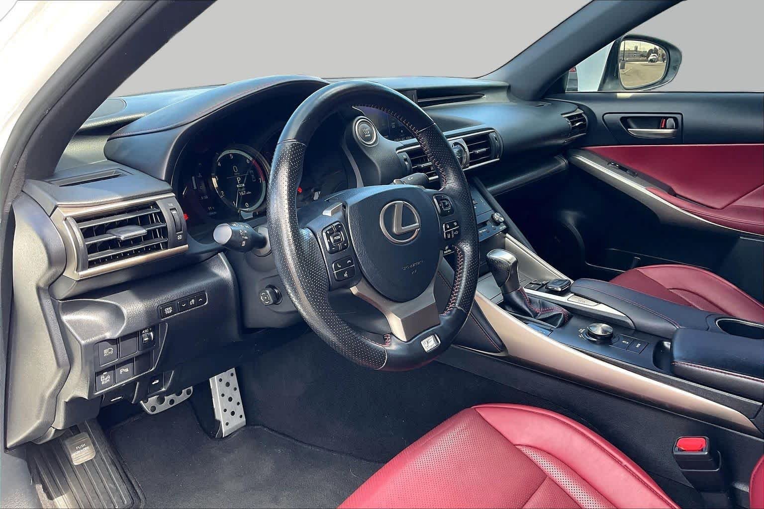 Used 2018 Ultra White Lexus  image 17