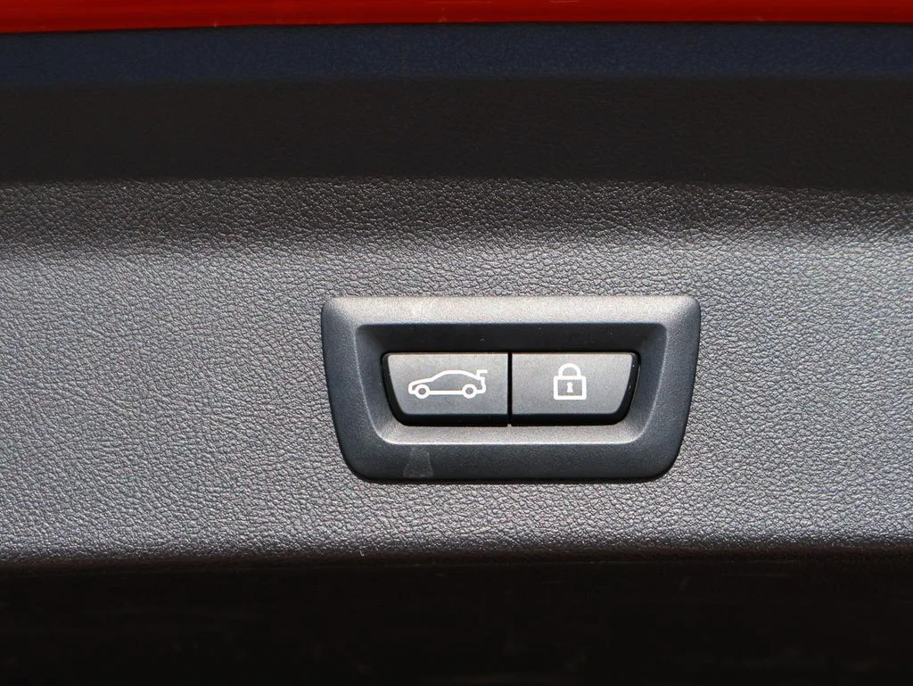 Used 2020 Red BMW M image 18