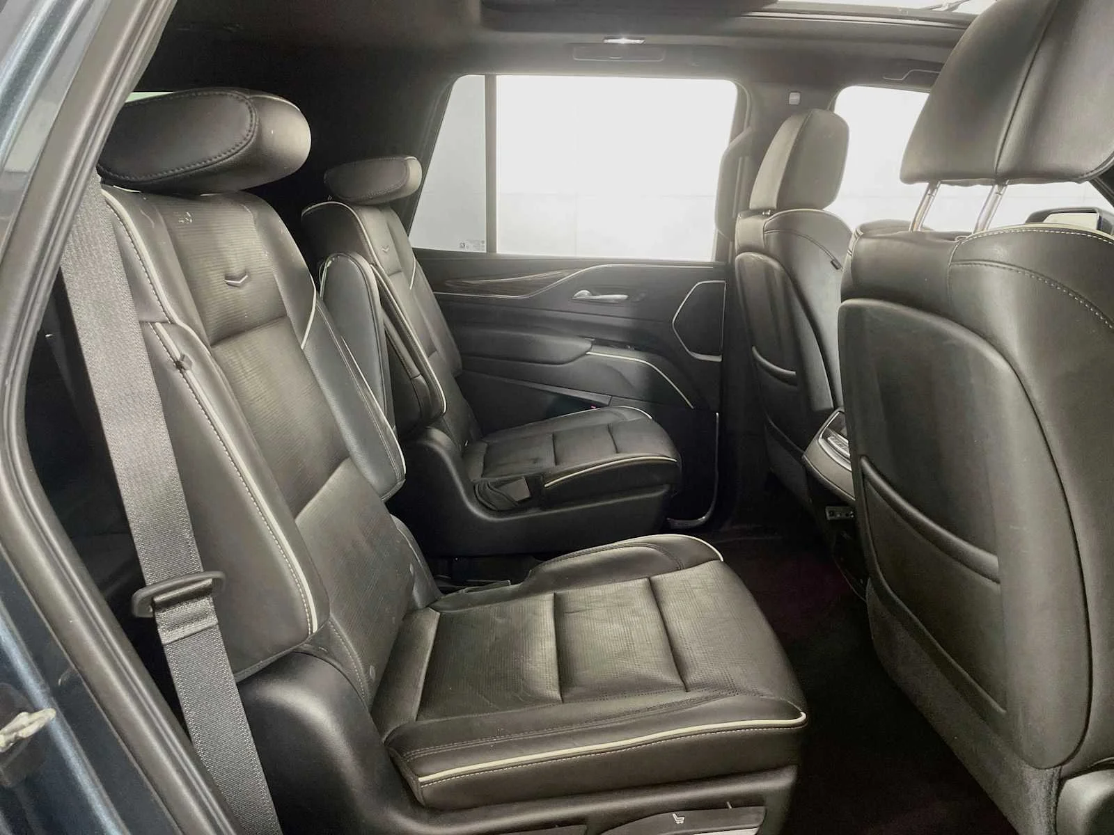 Used 2021 Shadow Metallic Cadillac Premium Luxury image 28