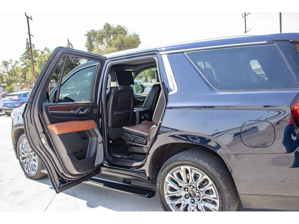 Used 2023 Midnight Blue Metallic GMC Denali Ultimate image 14