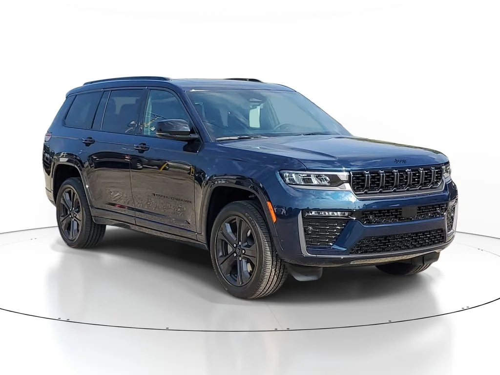 New 2027 Fathom Blue Pearl-Coat Paint Jeep Limited Reserve image 2