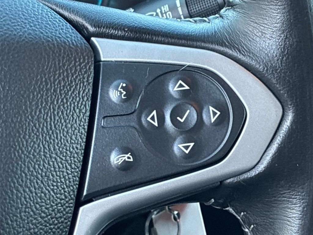 Used 2021 Gray Chevrolet LT image 25