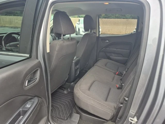 Used 2018 Gray Chevrolet LT image 12