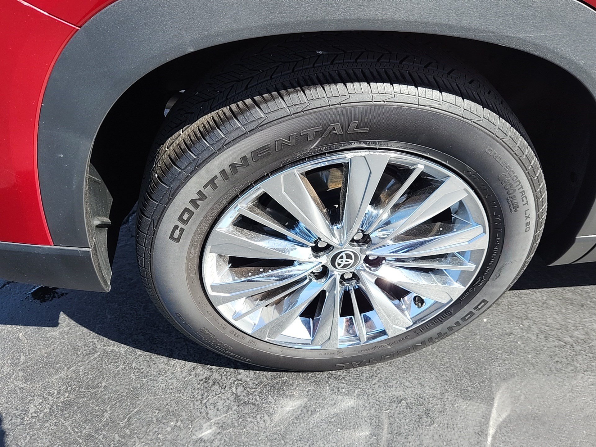 Used 2025 Red Toyota Platinum image 32