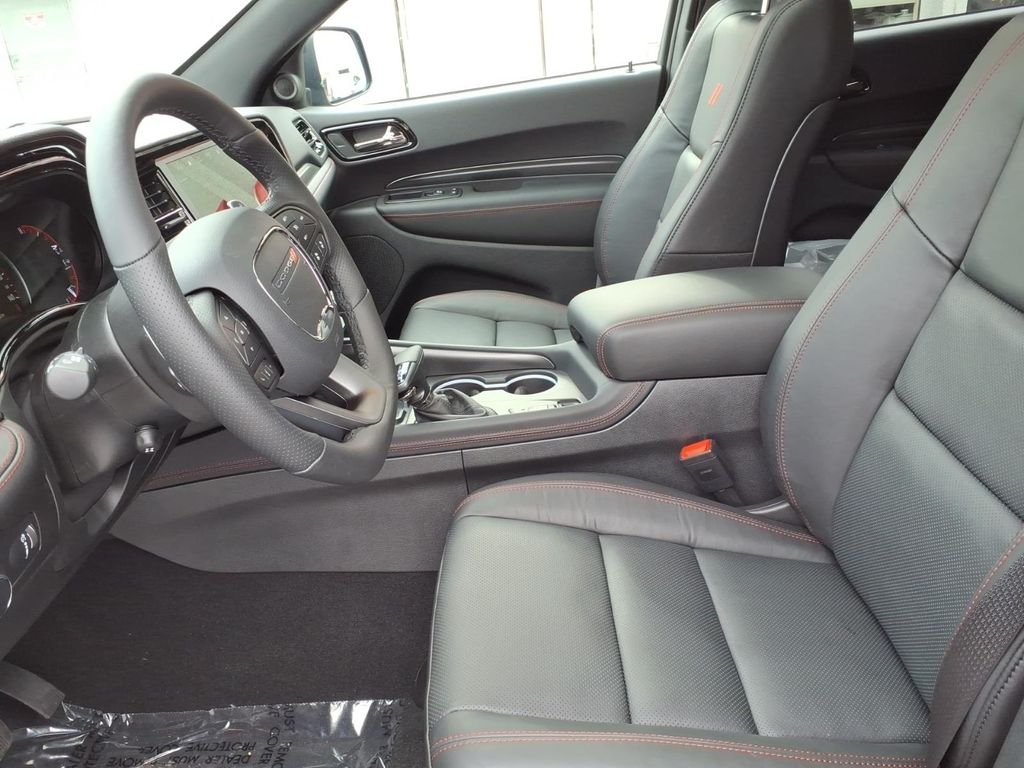 New 2026 Diamond Black Clear-Coat Exterior Paint Dodge GT Plus HEMI V8 image 9