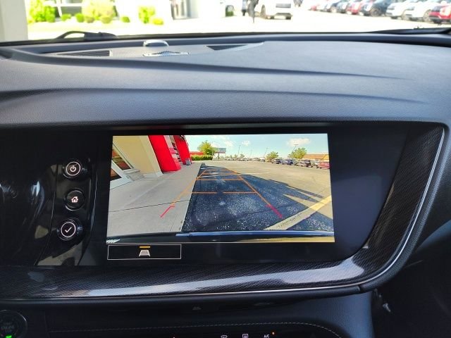 Used 2023 Black Buick Essence image 19