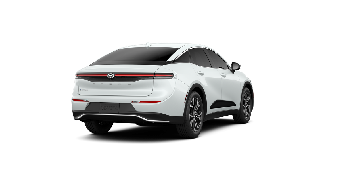 New 2026 Oxygen White Toyota XLE image 31