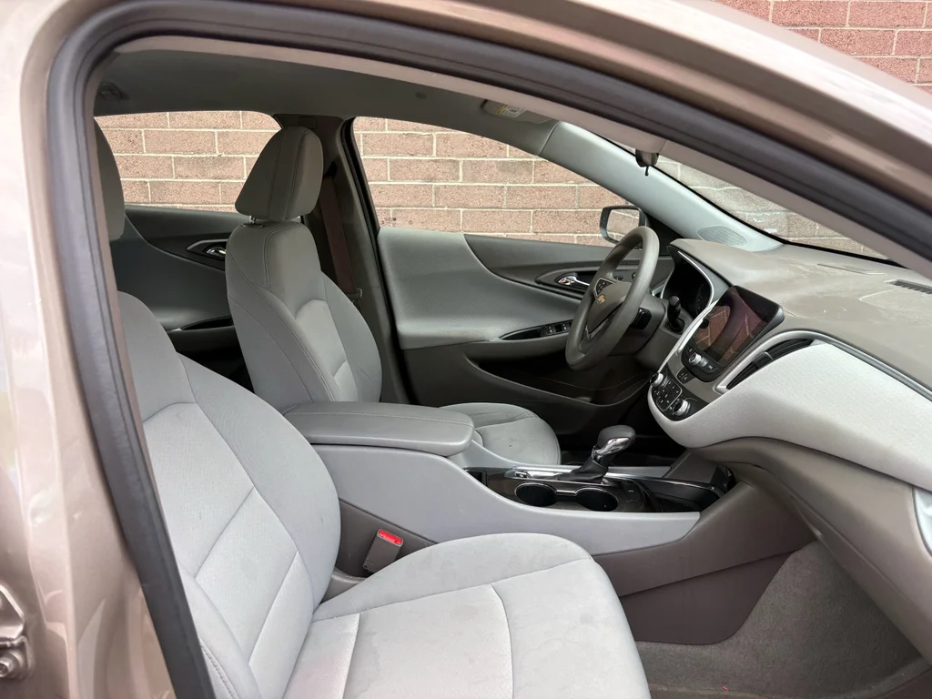 Used 2023 Gray Metallic Chevrolet LT image 19