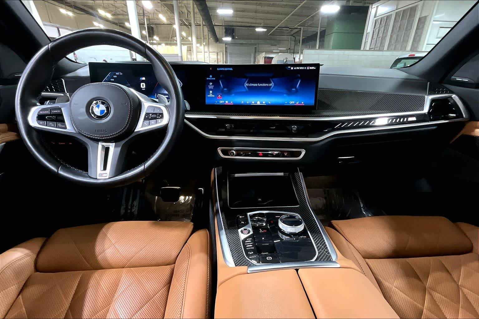 Used 2025 Skyscraper Grey Metallic BMW M60i image 28
