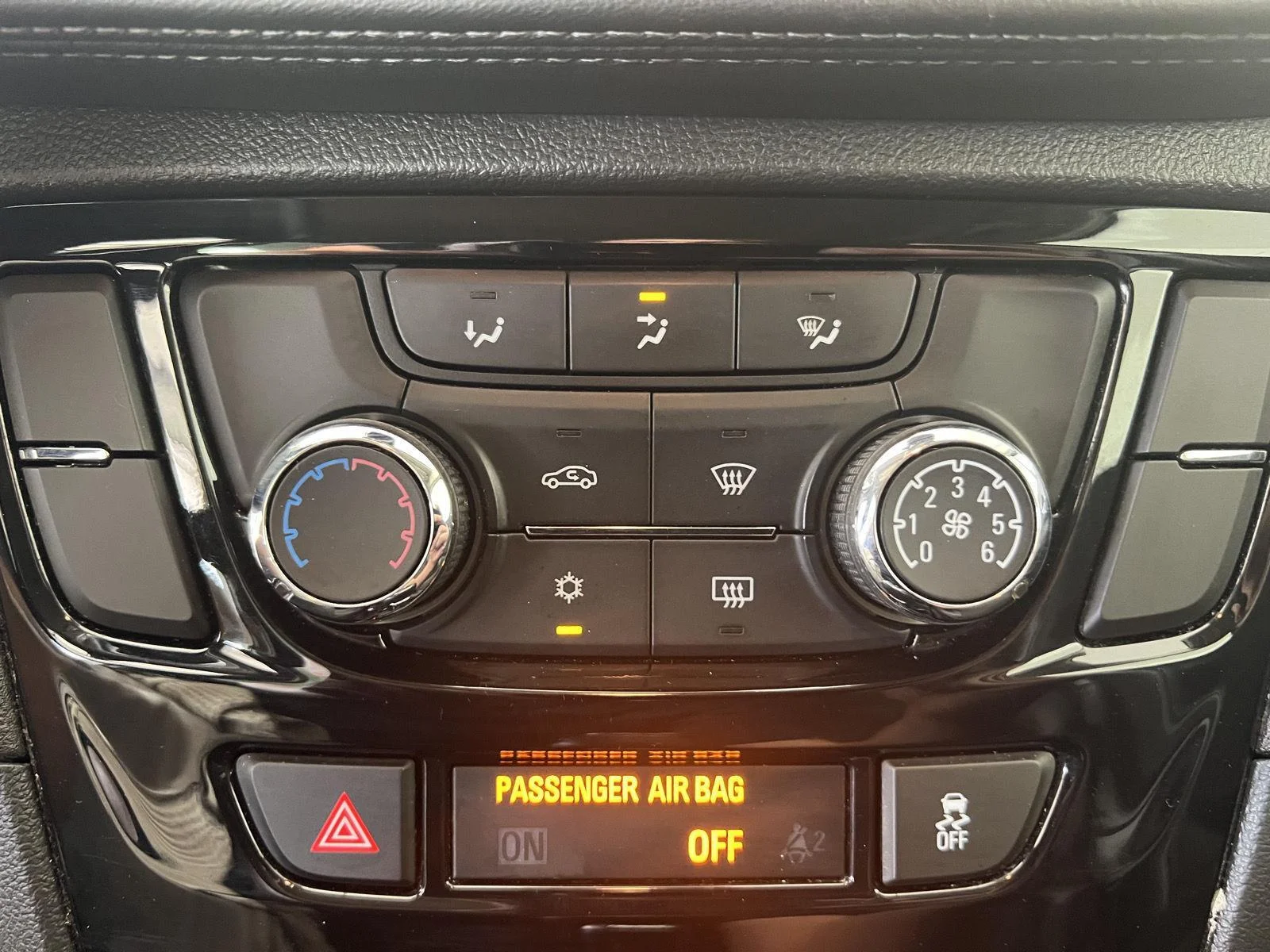 Used 2019 Summit White Buick Sport Touring image 21