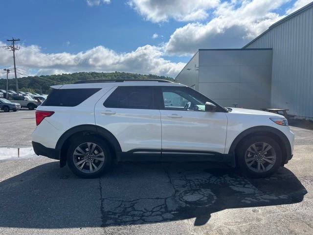 Used 2021 White Ford XLT image 4