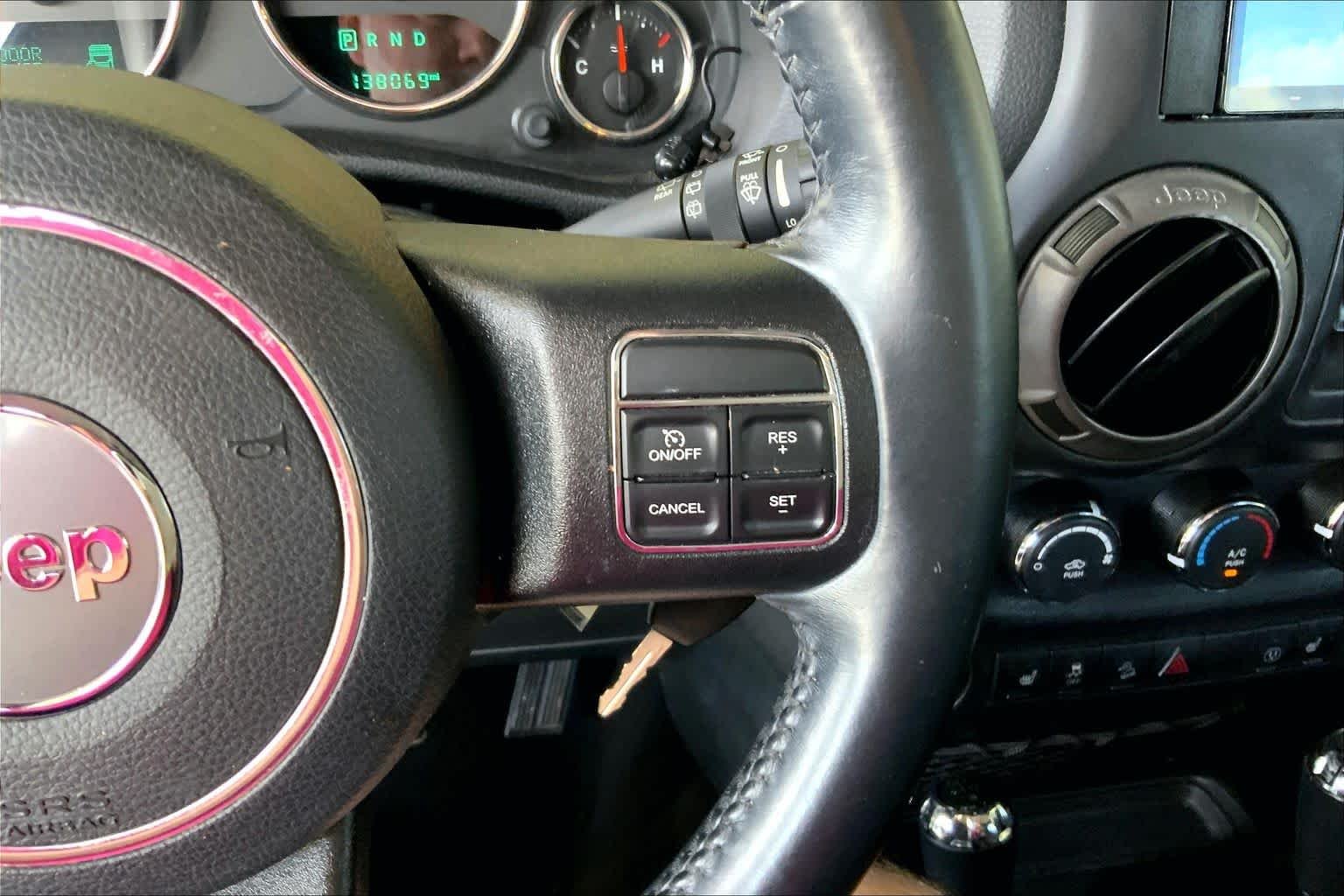 Used 2017 Bright White Clearcoat Jeep Sport image 24