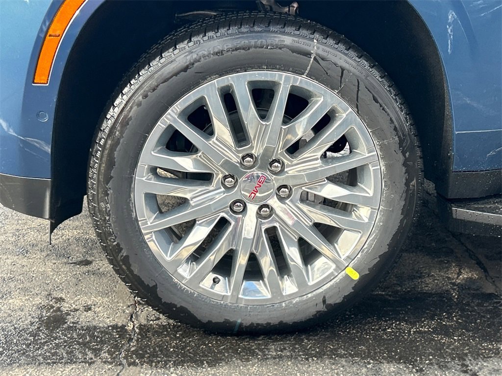 2026 GMC YUKON XL - Image 10