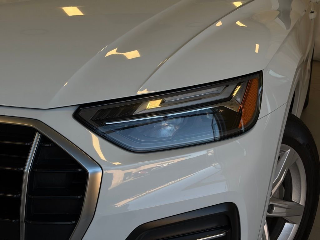 Used 2023 Glacier White Audi 40 Premium image 5