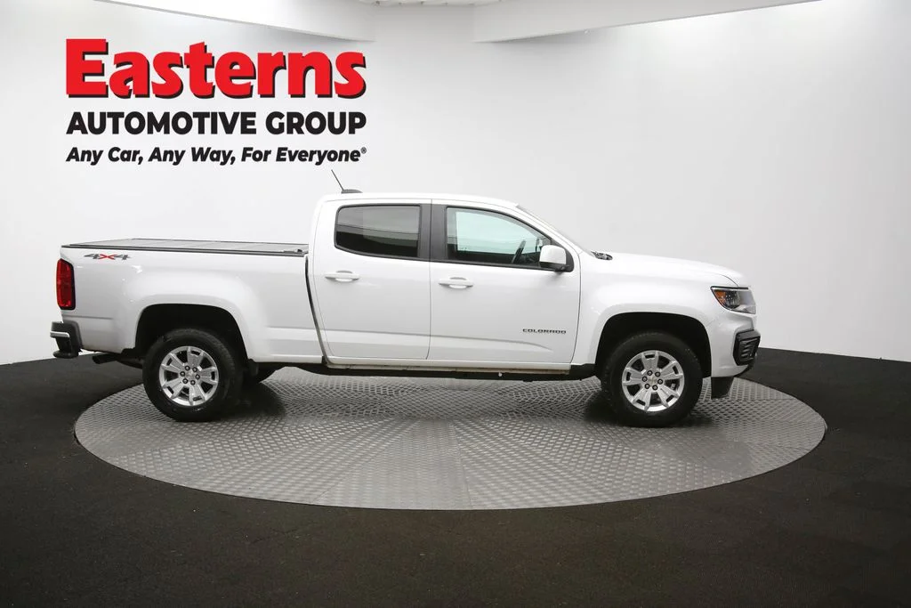 Used 2022 White Chevrolet LT image 43