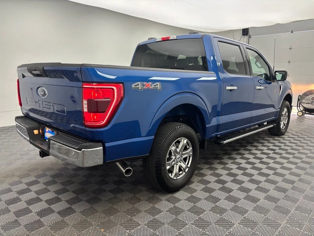 Used 2023 Blue Ford XLT image 8