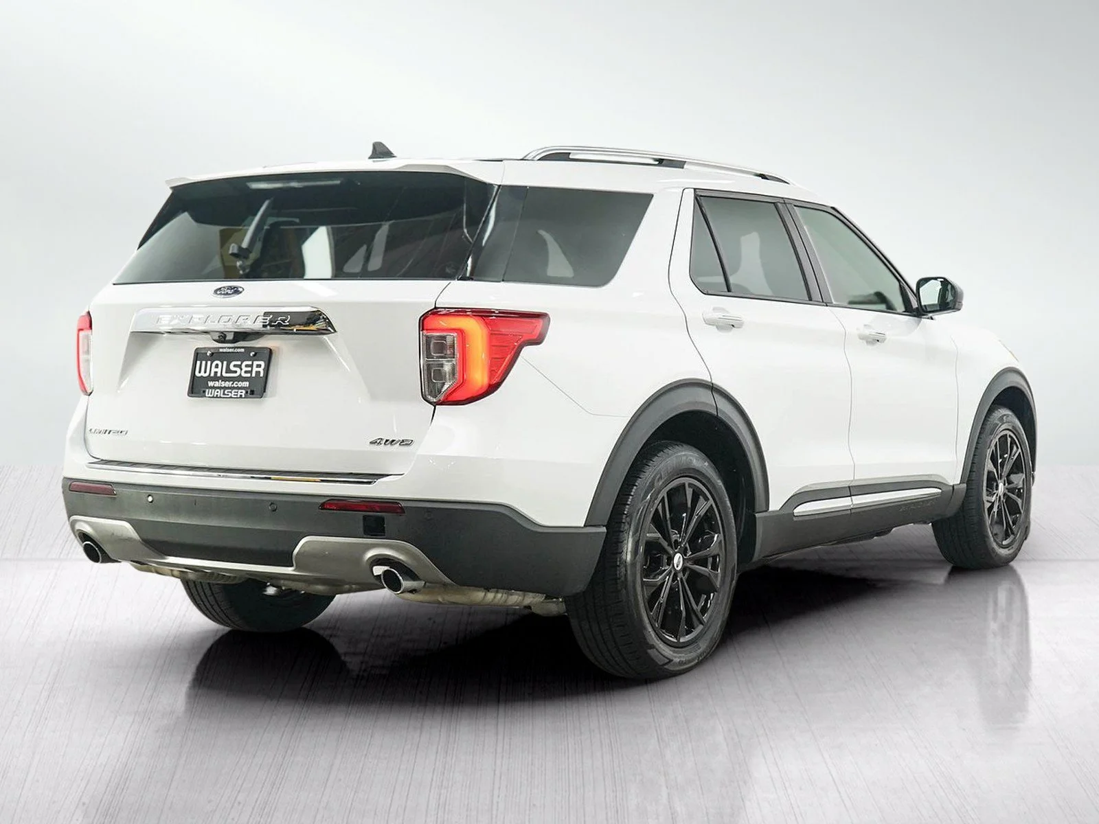 Used 2023 Oxford White Ford Limited image 5