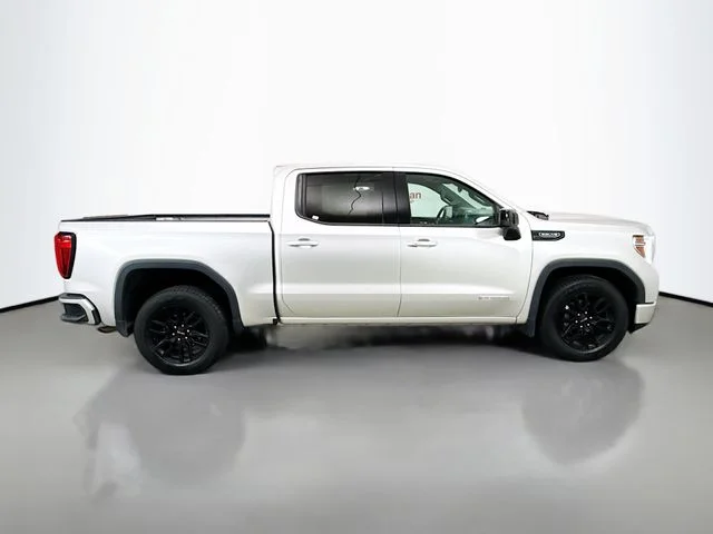 Used 2021 Silver GMC Elevation image 9