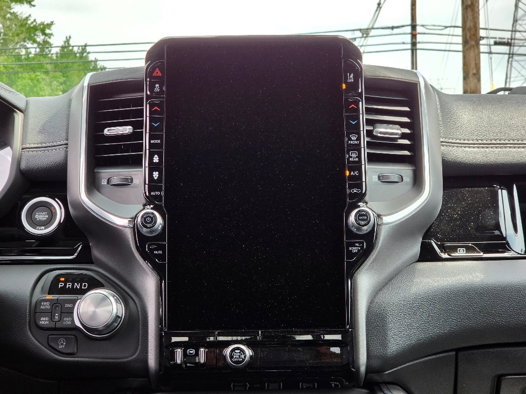 New 2026 Granite Crystal Metallic Clear-Coat Exterior Paint RAM Laramie image 3
