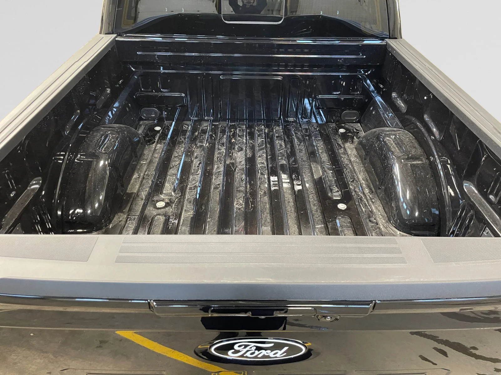 New 2026 Agate Black Metallic Ford Lariat image 10