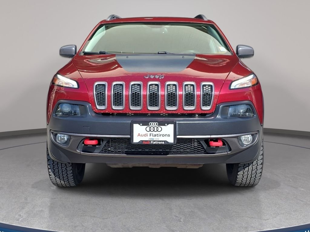 Used 2017 Red Jeep Trailhawk image 3
