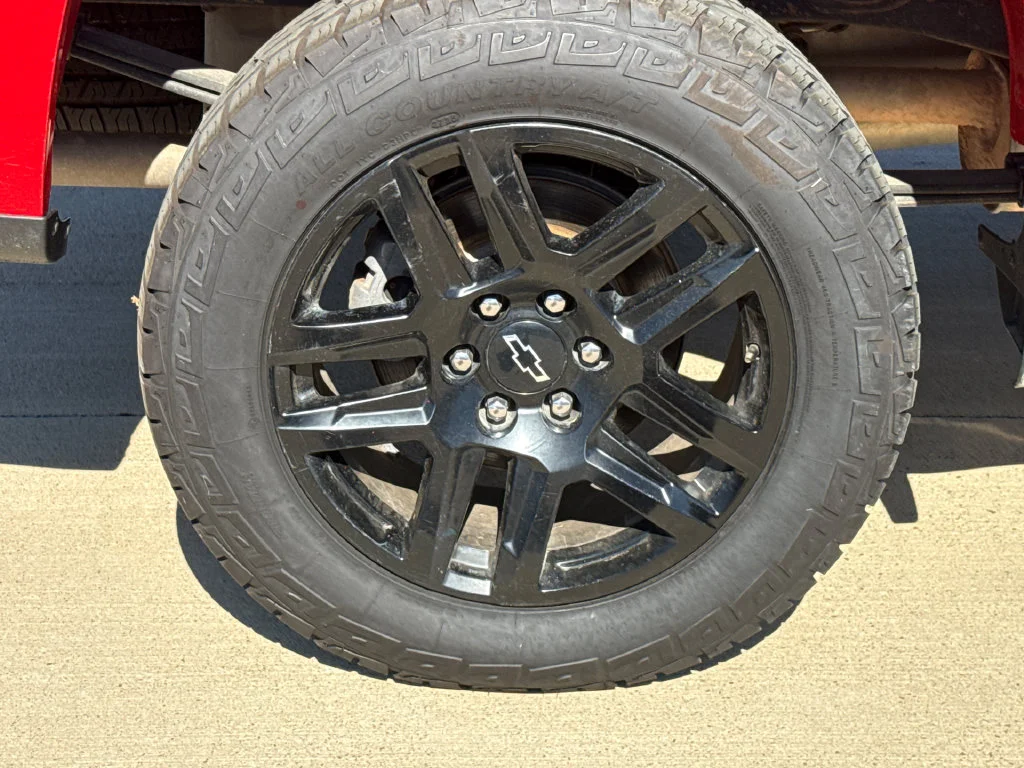 Used 2025 Red Chevrolet Custom Trail Boss image 9