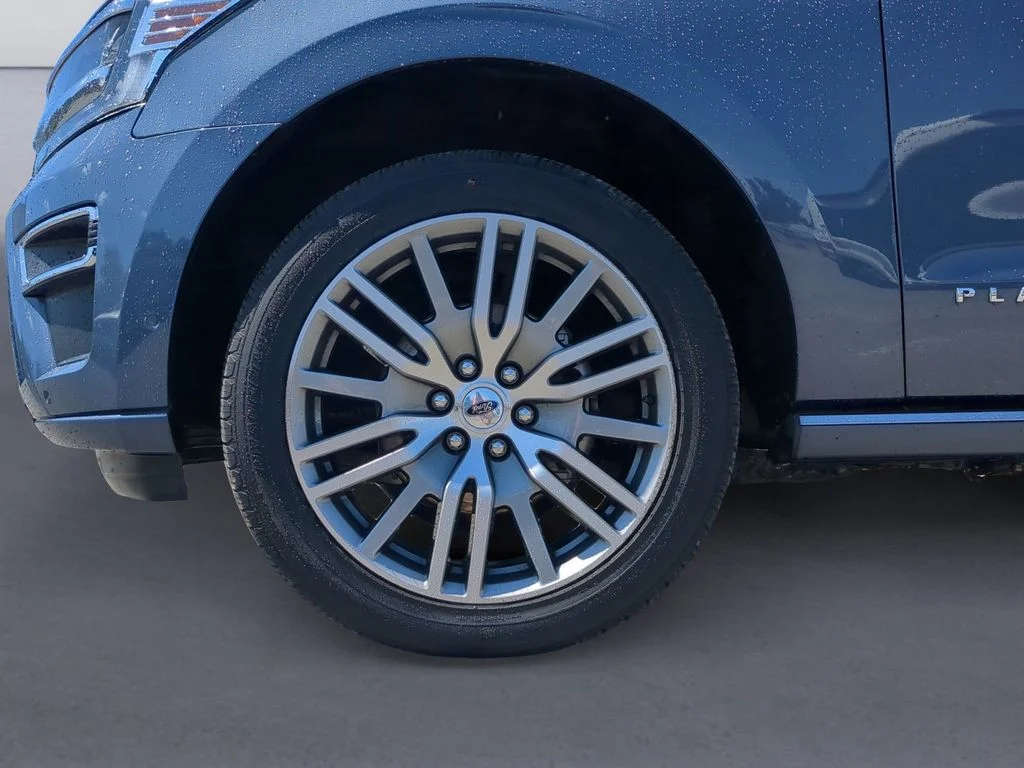 Used 2022 Blue Ford Platinum image 11