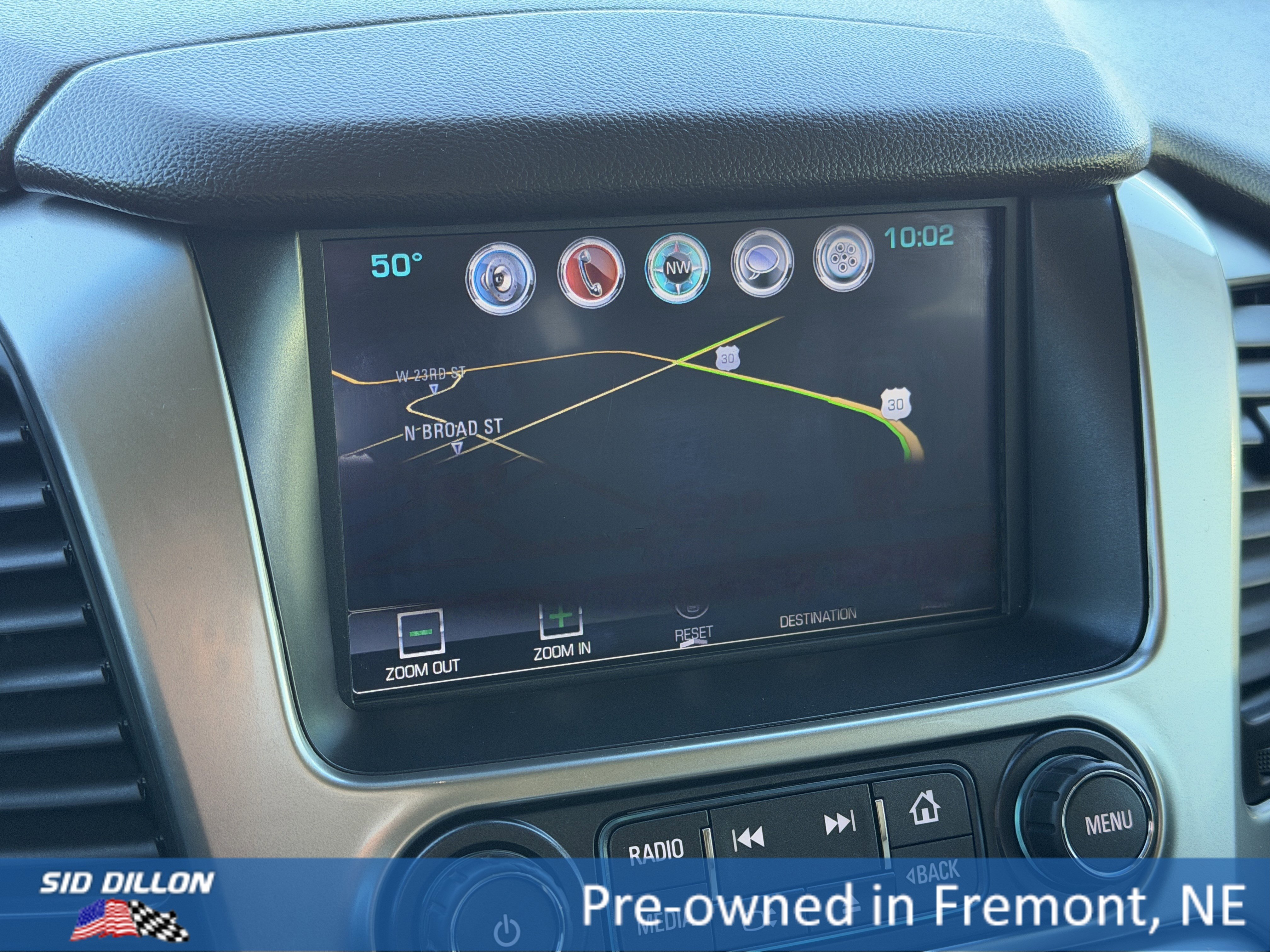Used 2019 Pepperdust Metallic Chevrolet Premier image 12