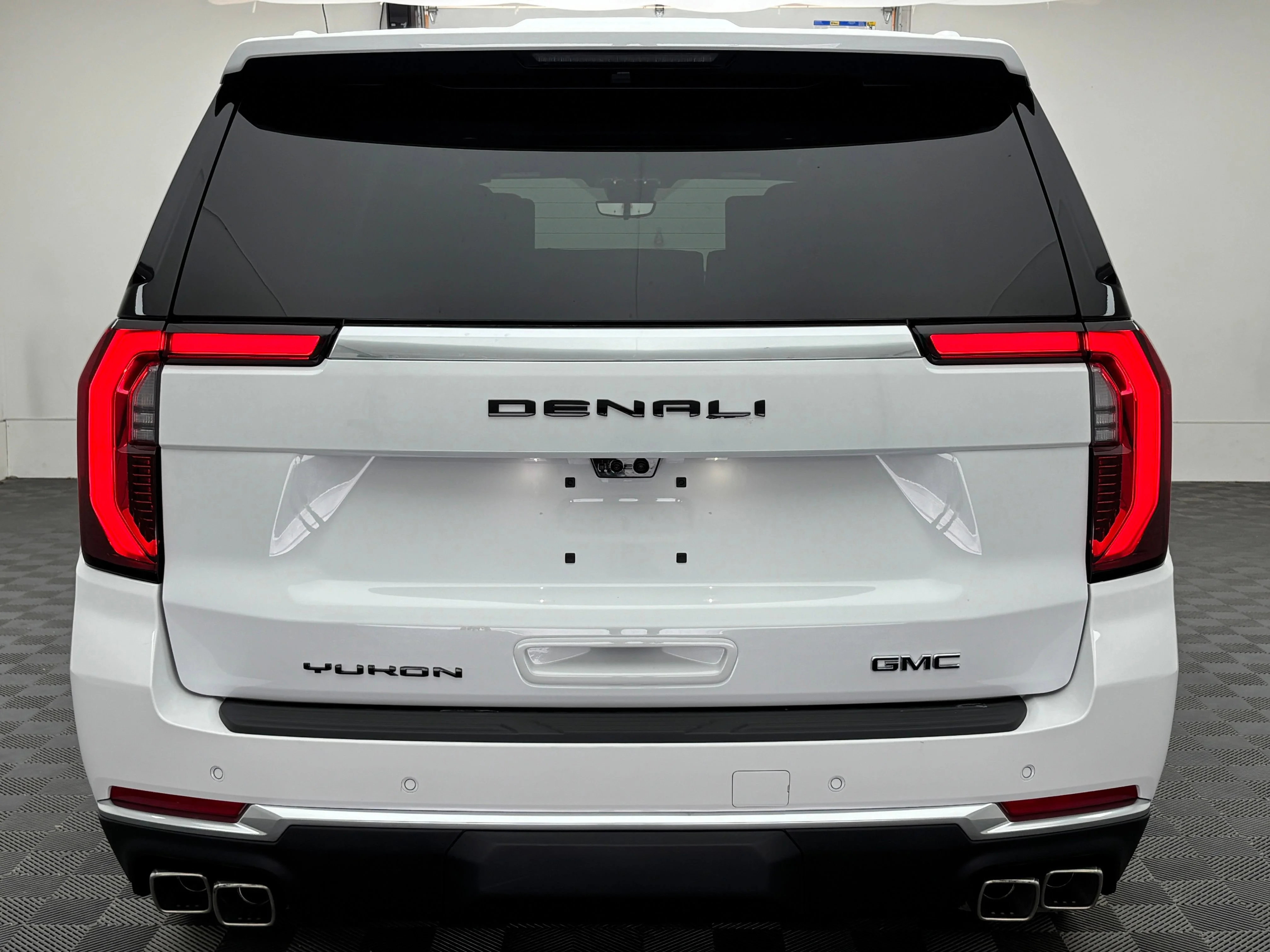 2026 GMC Yukon XL Denali - Photo 12