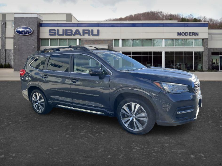 Used 2020 Magnetite Gray Metallic Subaru Limited image 3