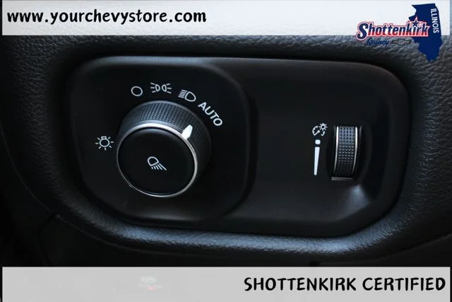Used 2024 Blue Ram Laramie image 22