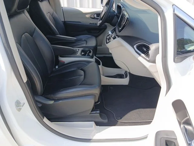Used 2024 White Chrysler Touring L image 24