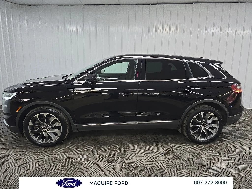 Used 2023 Black Lincoln Reserve image 6