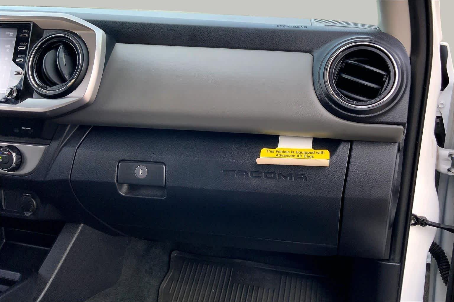 Used 2023 Ice Cap Toyota SR5 image 18