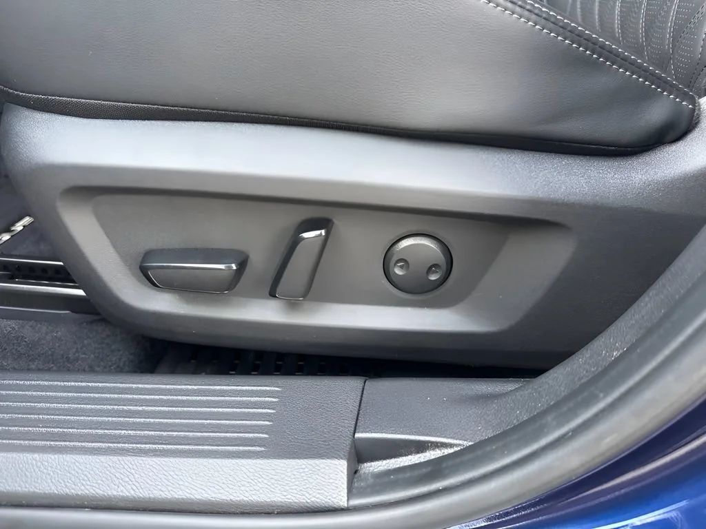 Used 2026 Blue Nissan Platinum image 10