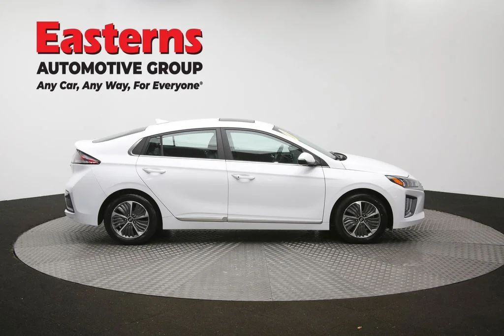Used 2021 White Hyundai Limited image 50