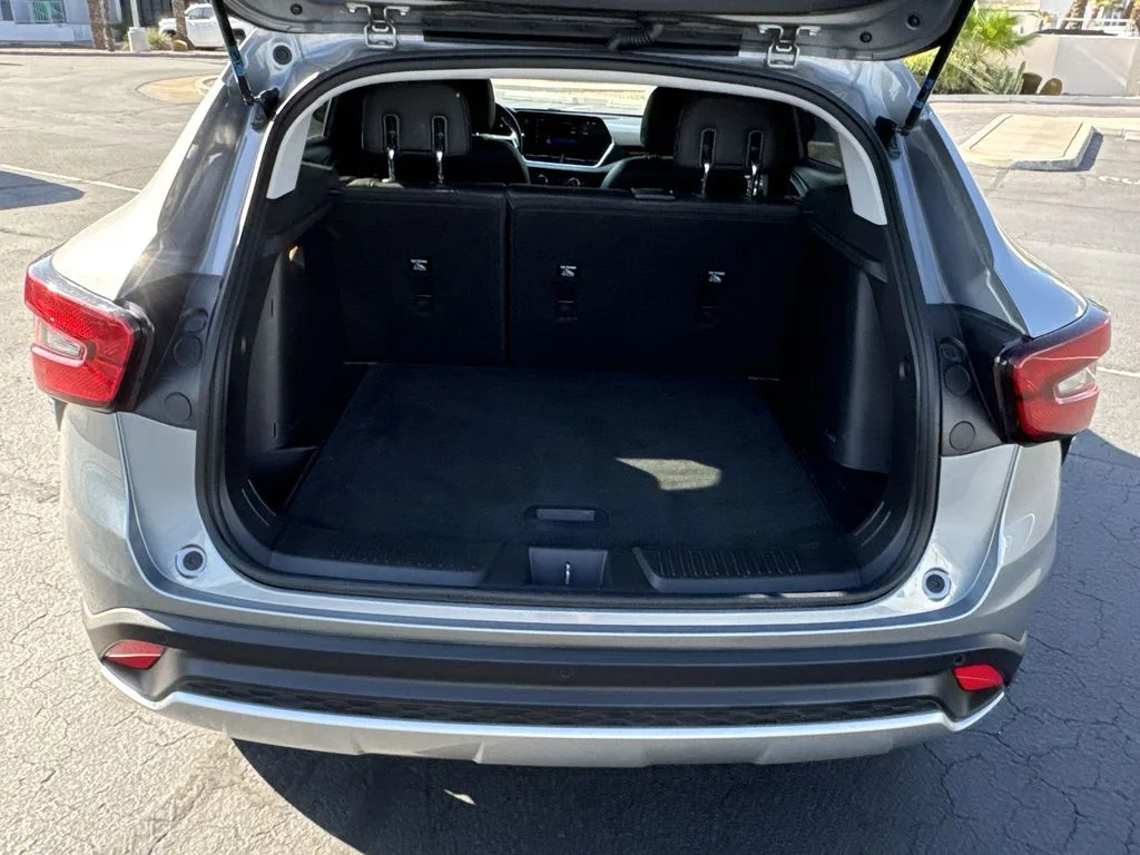 Used 2025 Gray Chevrolet LT image 25