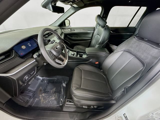 New 2026 Bright White Clear-Coat Exterior Paint Jeep Limited Reserve image 21