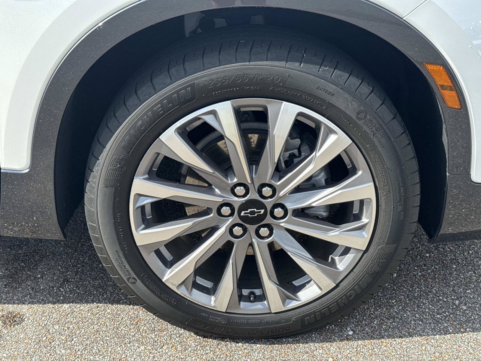 Used 2023 Beige Chevrolet Premier image 4