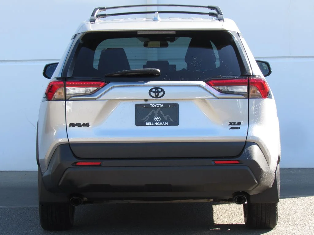 Certified Used 2023 Silver Sky Metallic Toyota XLE Premium image 7