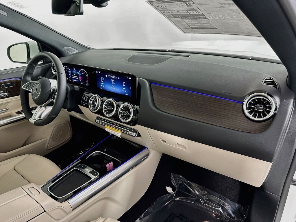 New 2026 Polar White Mercedes-Benz GLA 250 image 29