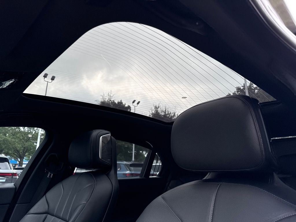 2025 BMW 7 Series 740i - Photo 14