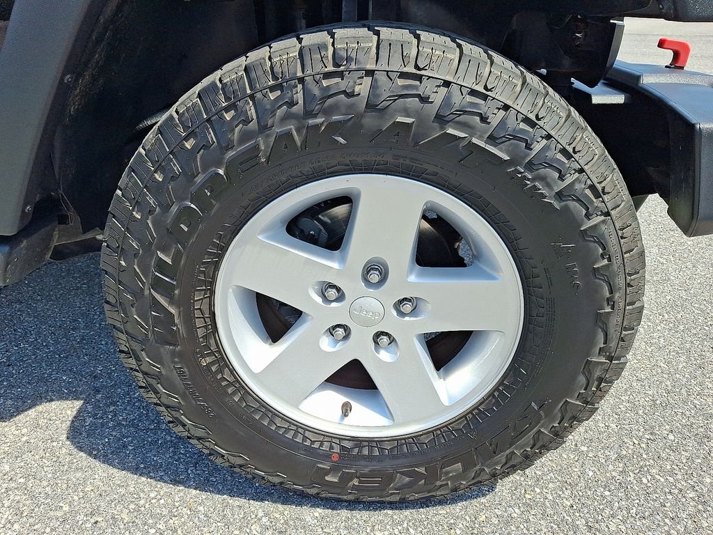 Used 2017 Black Jeep Sport image 9